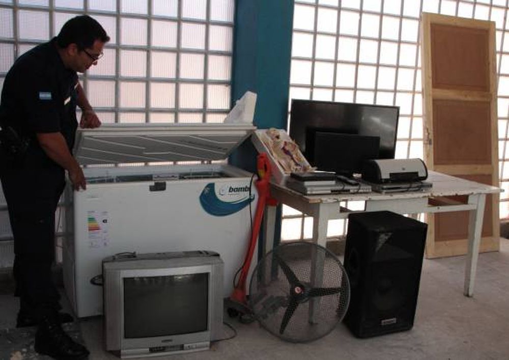 Rivadavia: esclarecieron los  robos contra dos escuelas