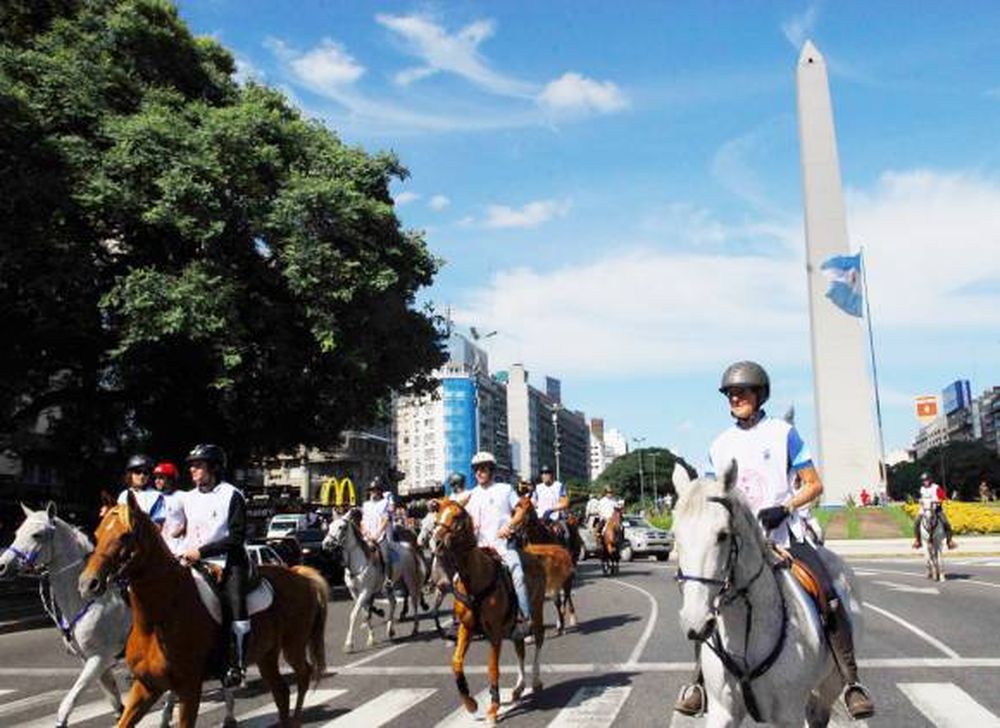 Arde la 9 de Julio por el Bicentenario