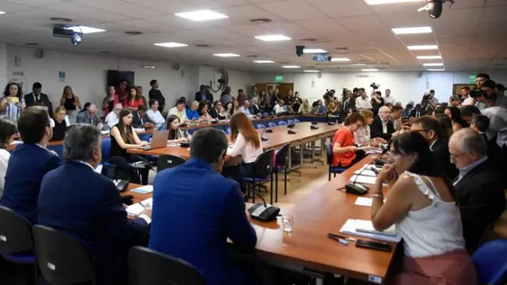 El FdT dio el primer paso en su plan de destitución de la Corte