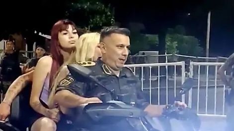 En cuatriciclo y con dos mujeres, comisario de La Bonaerense quiso colarse al recital de Los Piojos