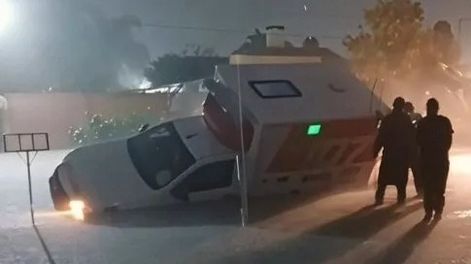 IMPACTANTE. Una camioneta arrastrada por el agua. Una postal repetida en Vera.