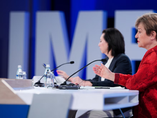 La titular del FMI, Kristalina Georgieva, y la vocera del organismo, Julie Kozack REUTERS/Ken Cedeno La titular del FMI, Kristalina Georgieva, y la vocera del organismo, Julie Kozack REUTERS/Ken Cedeno