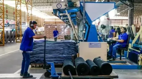 El mercado cree que la economía terminará el año con una caída de 3% y que dejará un “arrastre” positivo para 2025