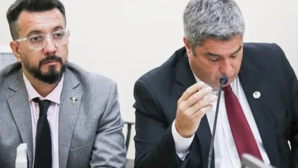 El ayudante fiscal Garc&iacute;a Castrill&oacute;n y el fiscal G&aacute;lvez.&nbsp;