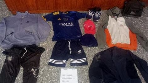 Cayó cuando intentaba vender en la calle objetos robados de una casa