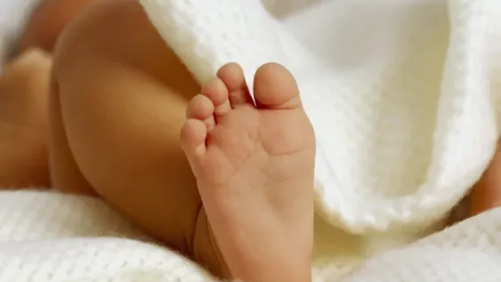 Murió un bebé de 9 meses que dio positivo al test de Covid-19