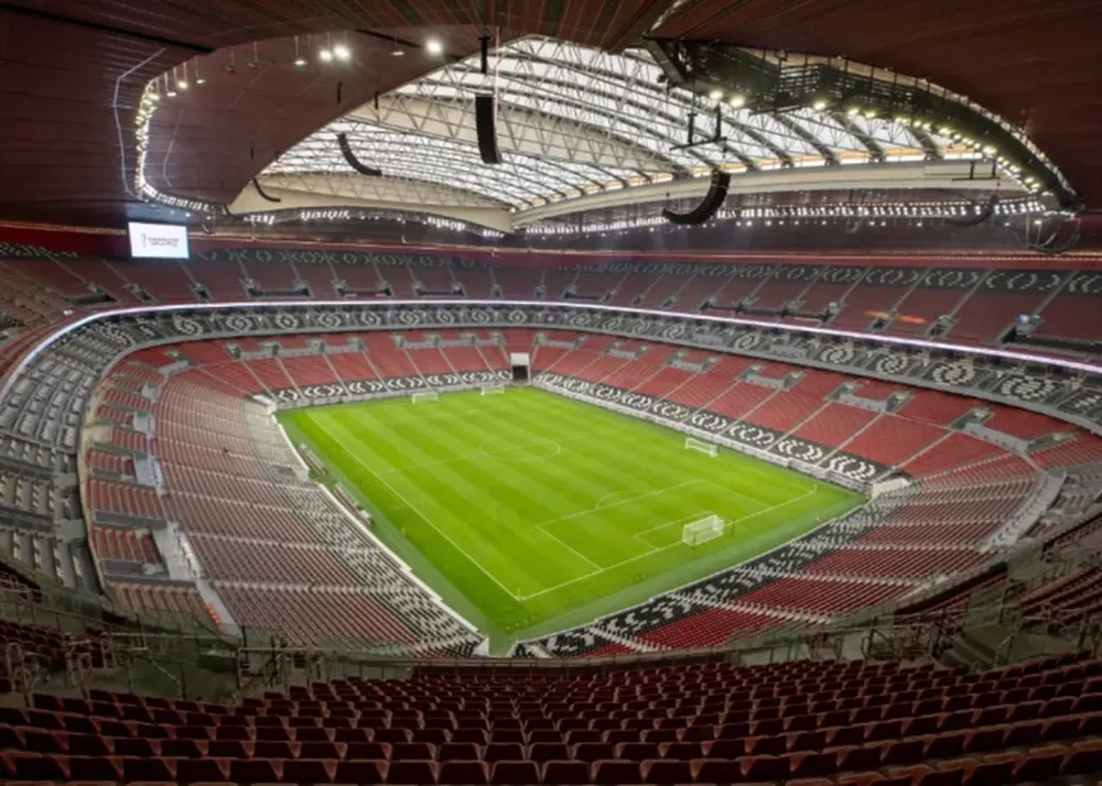 Ecuador debuta ante el anfitrión