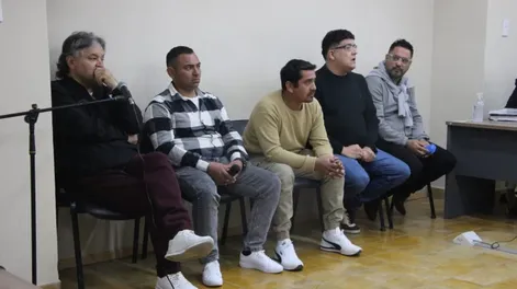Imputados. De izquierda a derecha, Oscar Ramón Díaz, Jorge Emilio Castro, Sergio Matías Fernández, Carlos David Gordo y Martín Gastón Díaz.