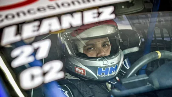 Los Leanez parten desde atrás