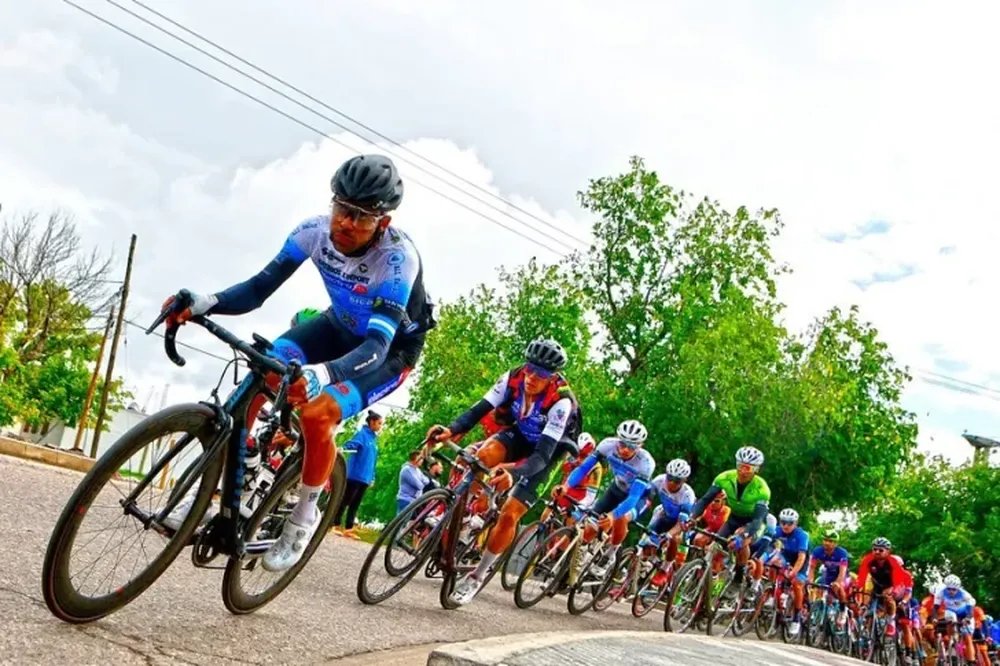 Laureano Rosas fue imparable en la crono y pasó a liderar la Vuelta a Mendoza