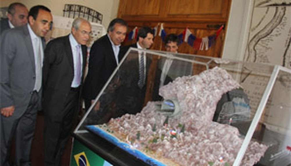Funcionarios sanjuaninos, sorprendidos con una maqueta del túnel de Agua Negra