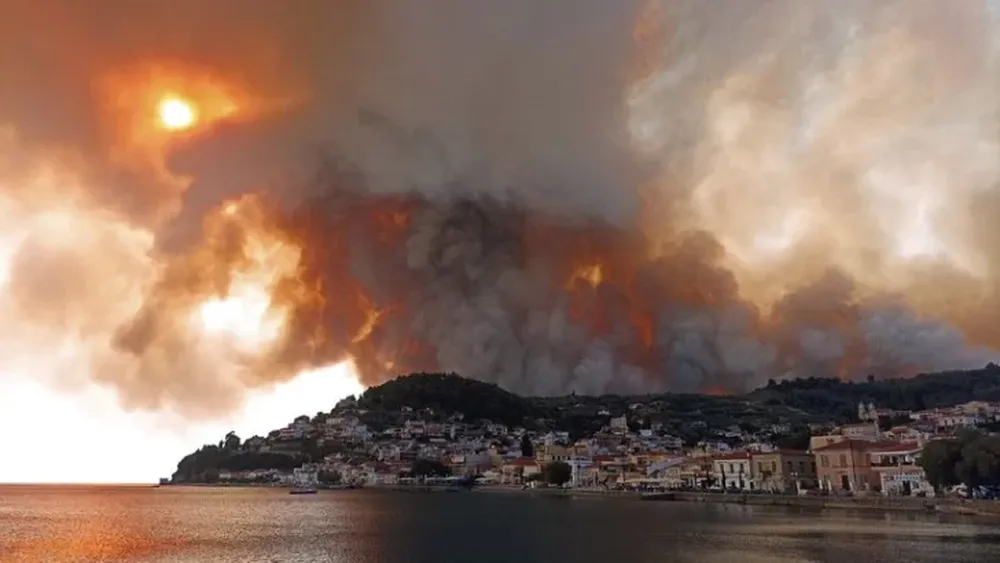 Grecia empieza a multar a mayores de 60 años que no estén vacunados