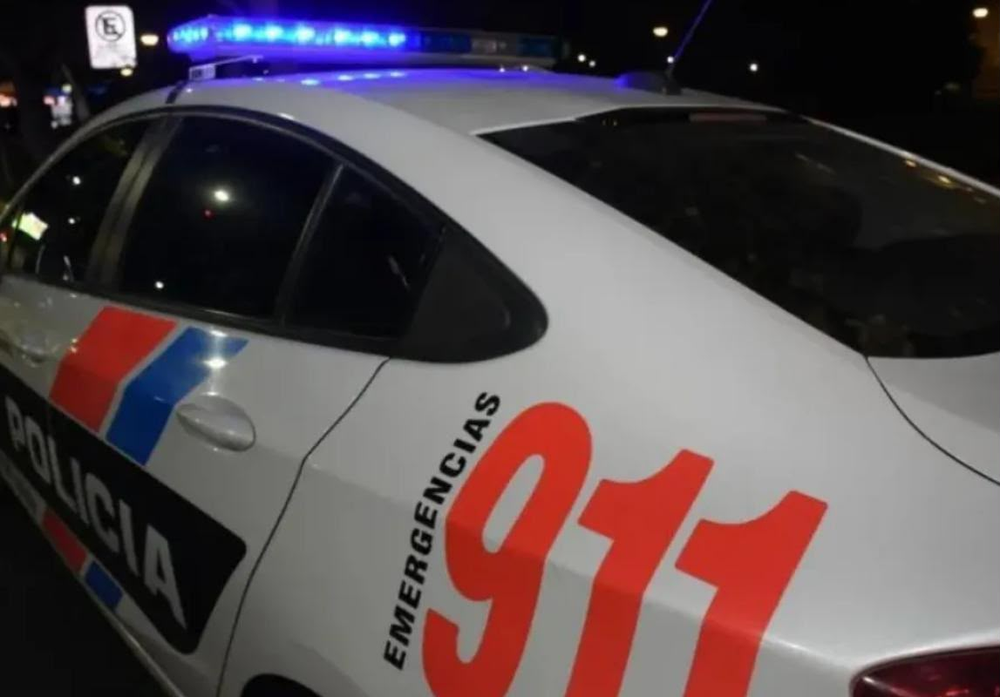 Los efectivos policiales le realizaron maniobras de RCP y lograron reanimarla antes de su traslado al Hospital Rawson.