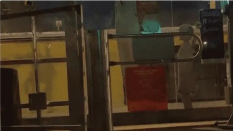 Aterradora presencia de un fantasma  en una funeraria