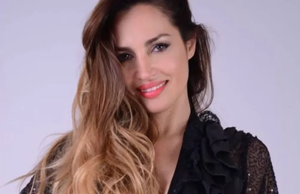 Con una malla súper cavada, Belén Francese se mostró tomando Sol: “Así te espero…”