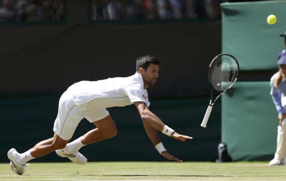 Novak Djokovic tropezó y habrá nuevo campeón en Wimbledon
