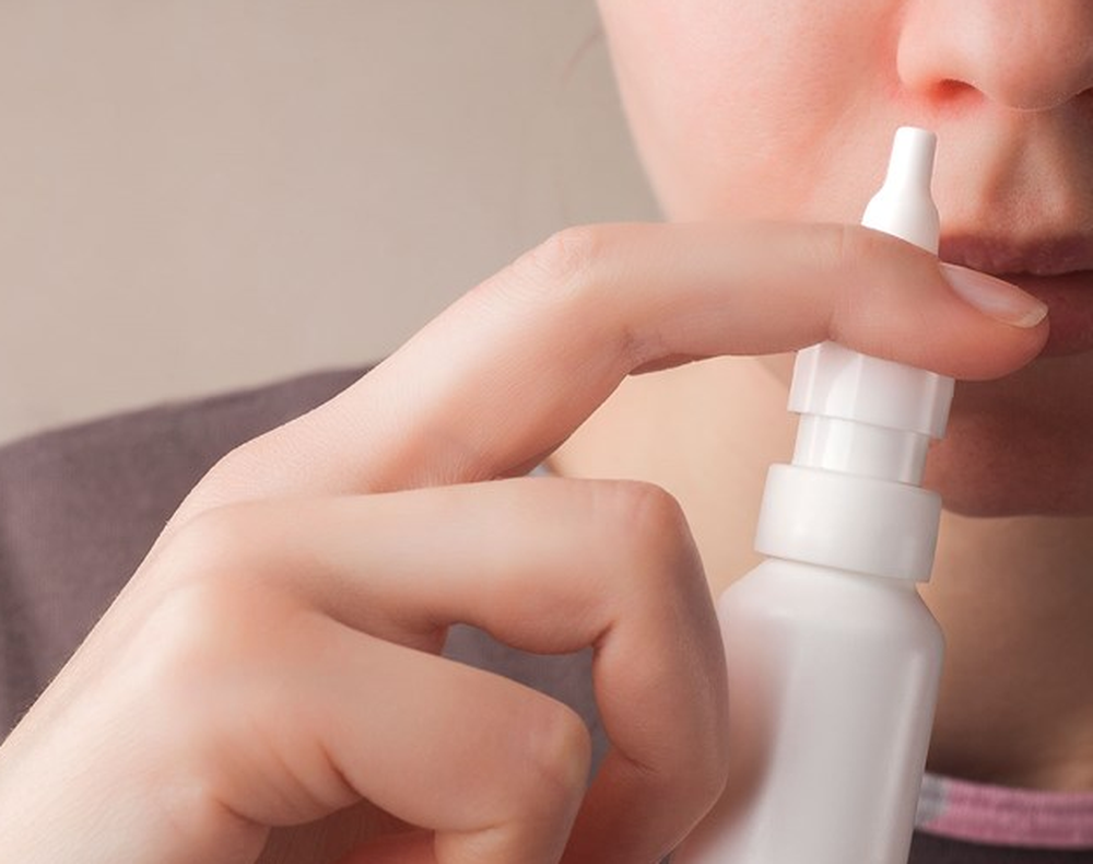 Aprobaron un spray nasal que elimina el dolor de cabeza en 15 minutos