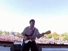 La polémica en Lollapalooza Chile estalló tras la proyección de imágenes de líderes políticos durante un show. La polémica en Lollapalooza Chile estalló tras la proyección de imágenes de líderes políticos durante un show.