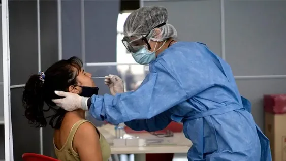 Las nuevas cepas de coronavirus podrían afectar hasta la efectividad de las vacunas