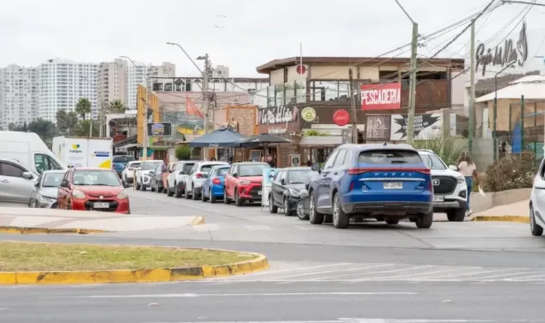 Tras un enero “irregular”, restaurantes de La Serena extienden horarios para repuntar las ventas