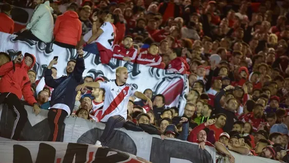 Un hincha de River falleció en la previa del partido