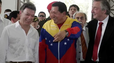 Santos y Chávez acordaron restablecer las relaciones