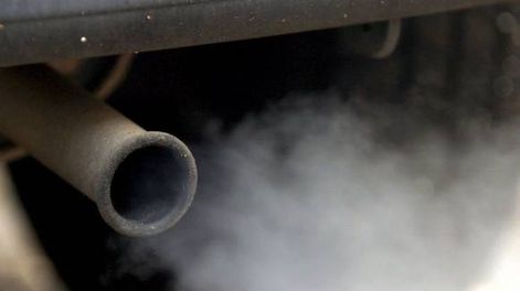 Los gases de los autos son los que más contaminan