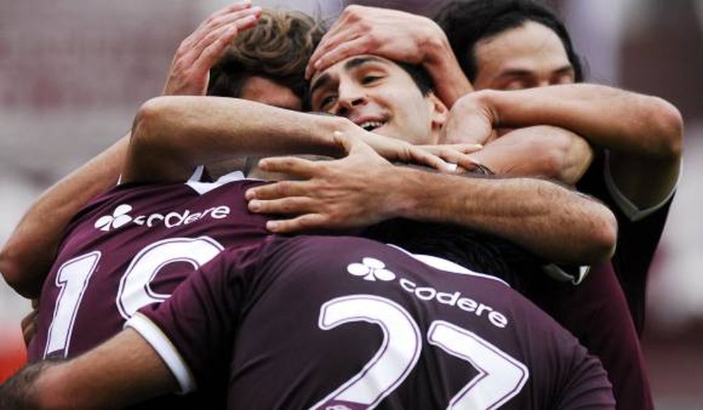 Lanús le apunta a la punta
