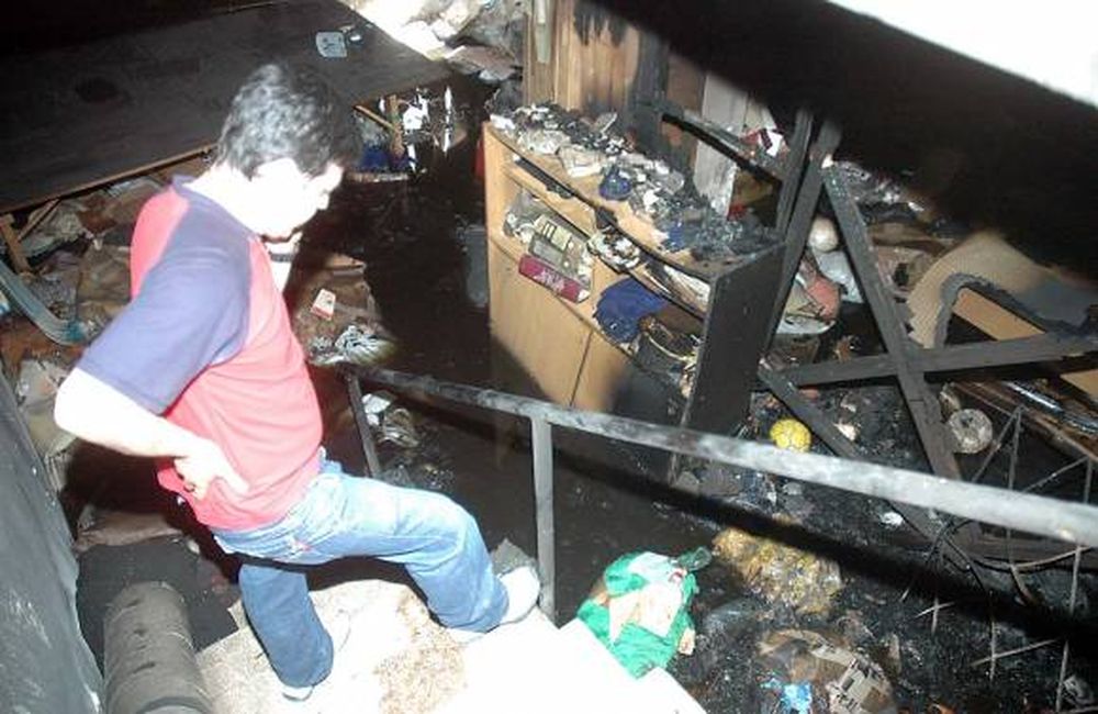 Roban y queman un negocio, hay pérdidas por $100.000