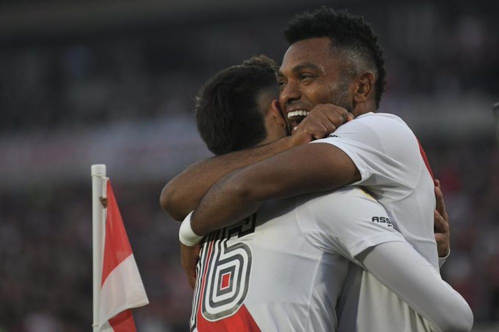 River goleó a Central Córdoba y se acercó a los puestos de vanguardia