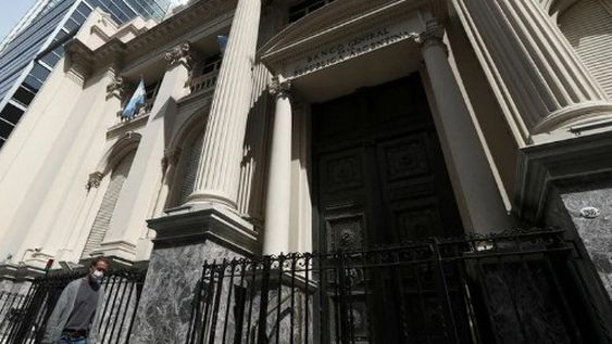 Tras sugerencia del FMI, el Central sube las tasas de plazos fijos de 39% a 41,5%