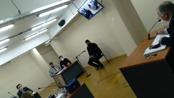 Dos policías a juicio acusados de golpear a un preso, Fiscalía pidió que los condenen