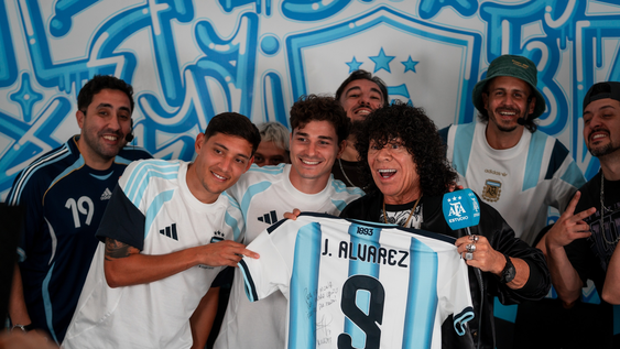 La Mona Jiménez con la Selección.