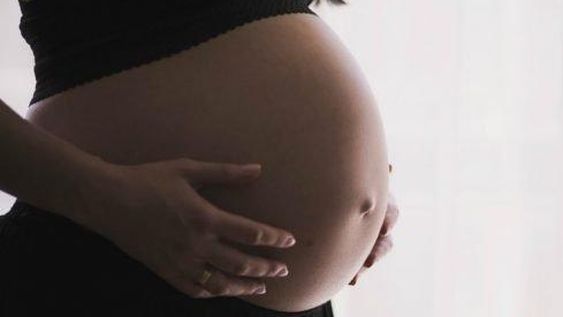 “Ejercer el derecho parental”, la estrategia del sanjuanino que pide que su esposa no aborte
