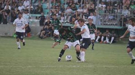 San Martín se quedó con el clásico y está en promoción