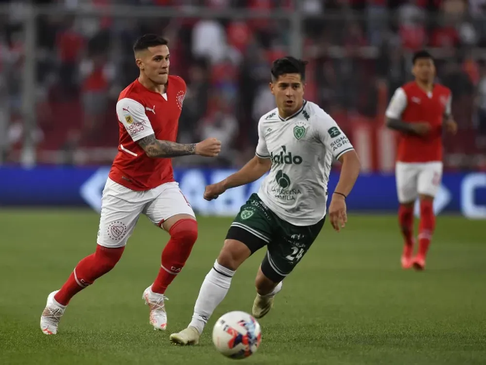 Independiente igualó con Sarmiento bajo un clima complicado con el público