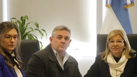 El Gobierno evalúa propuestas para mejorar la “pirámide” salarial docente