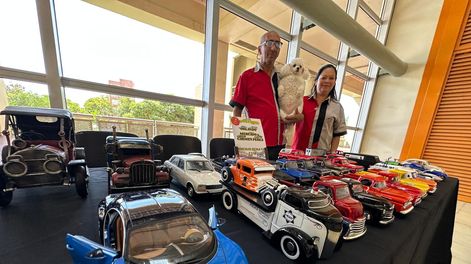 coleccionismo y amor: se conocieron hace diez anos y gracias a un regalo despertaron una pasion en conjunto