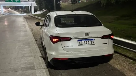 Un hombre está grave tras ser embestido por un auto cuando cruzaba a pie la Circunvalación