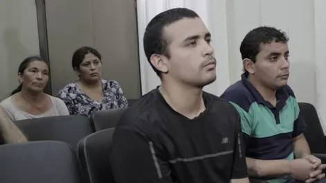 LOS HERMANOS Nahuel (izquierda) y Jonathan fueron considerados culpables. Al último le dieron perpetua. Atrás, la abuela y la madrina del bebé asesinado, se mostraron conformes con el fallo.