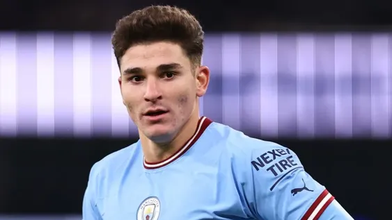 El City recibe al puntero Arsenal