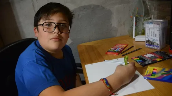 El pequeño gran artista del pueblo