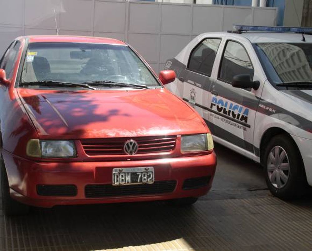 A los tiros, un policía frustró un robo