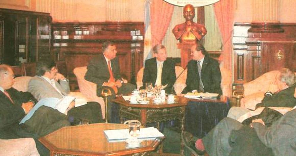 Polo Bravo, a la embajada