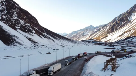 Continúan las nevadas y el cierre del paso Cristo Redentor podría extenderse