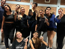 sanjuaninas perdieron mas dos millones de pesos en una estafa y organizan un bingo solidario para cumplir el sueno de llegar al precosquin