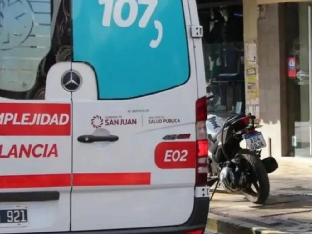 Debieron romper el vidrio de una camioneta para sacar al chofer que chocó con un auto