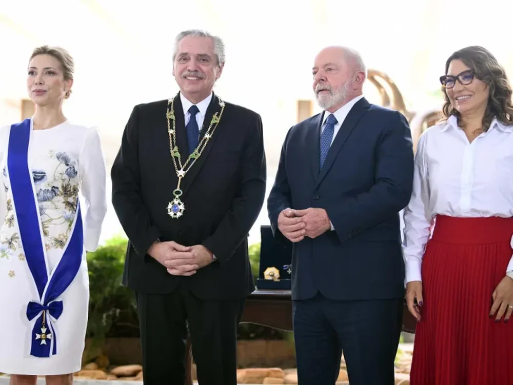 Lula analiza ayuda para exportadores