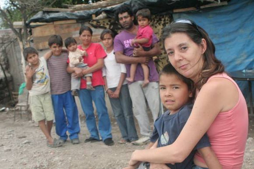 La mujer que ayuda a los usurpadores de su fondo