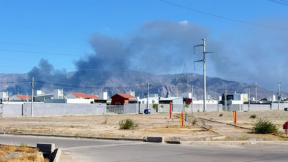 alerta por un incendio de grandes dimensiones en la zona de la planta de tecnologias ambientales